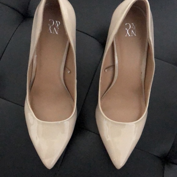 New York and Company 4” heels beige/nude - Picture 7 of 9